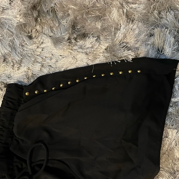 black jaw string studded shorts - Picture 2 of 2